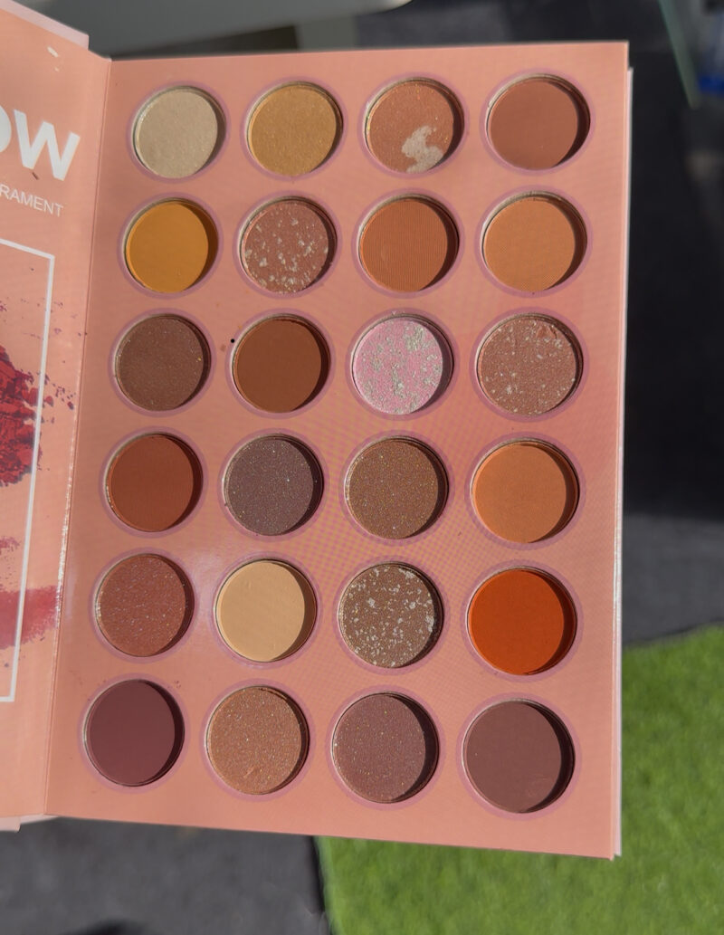 Cute girl book pallete - Image 3
