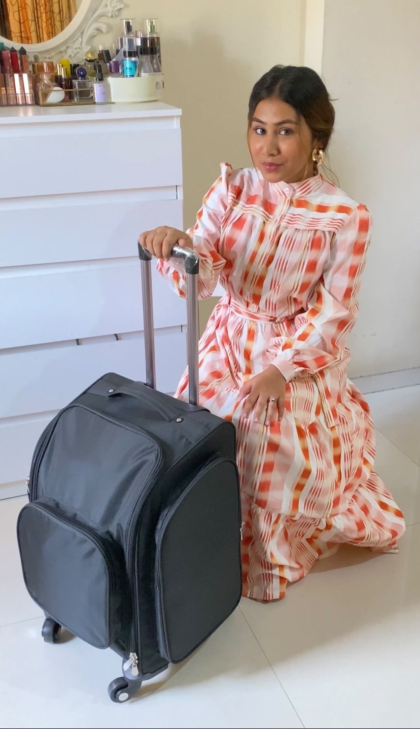 Makeup vanity trolly bag