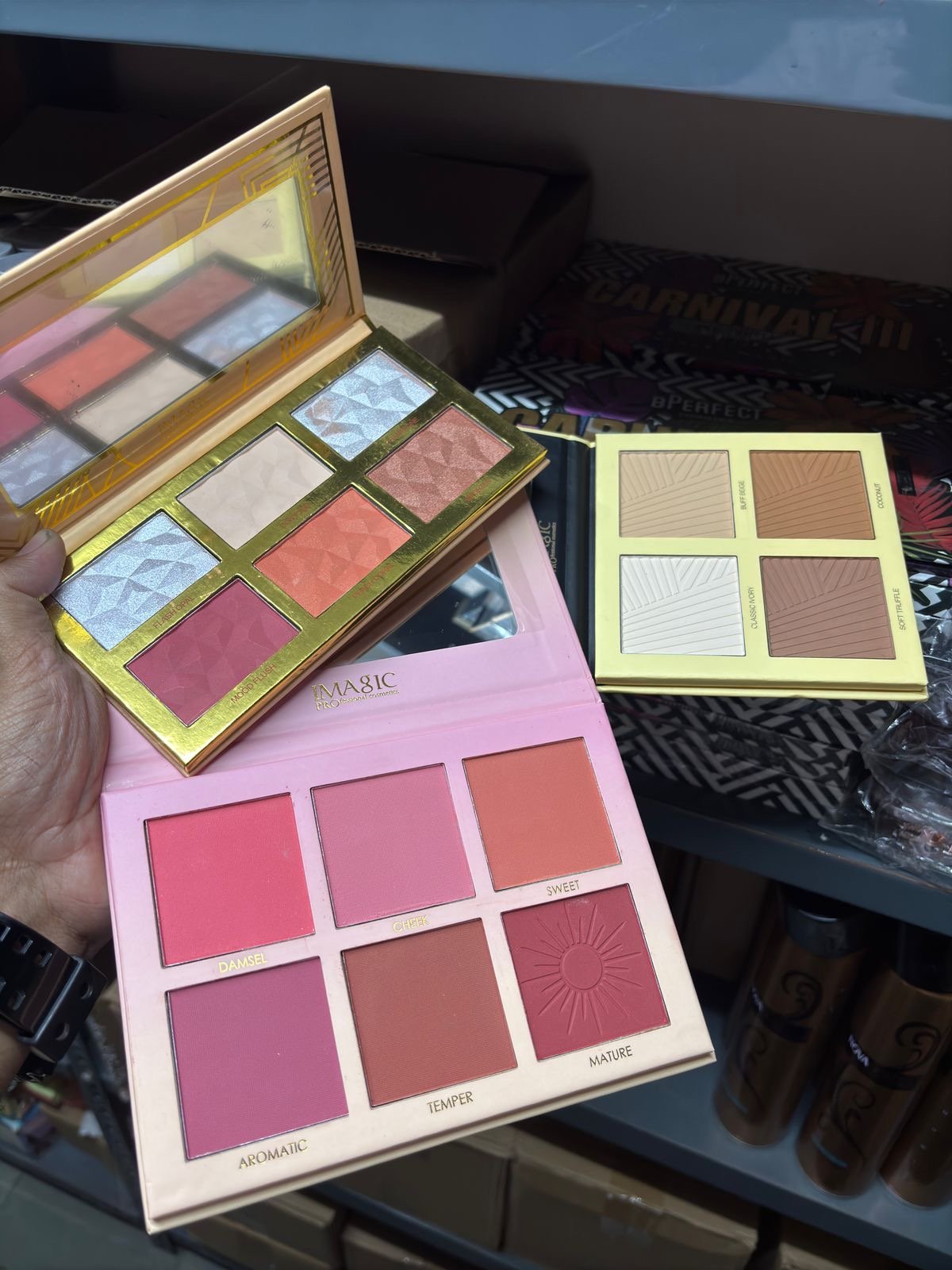 IMAGIC BLUSH HIGHLIGHTER BLUSH AND CONTOUR PALLET