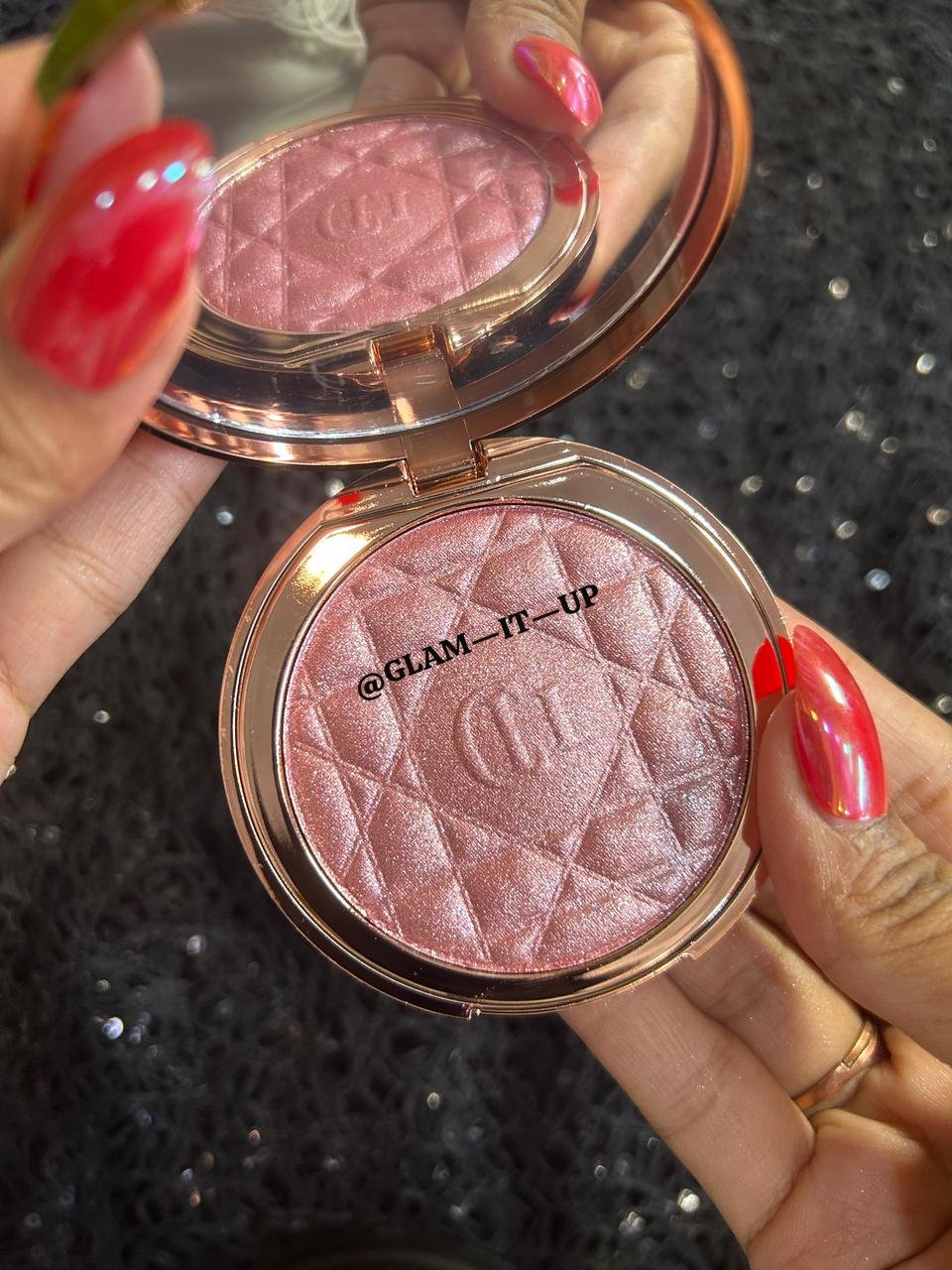 CHRISSEVEN POWDER HIGHLIGHTER