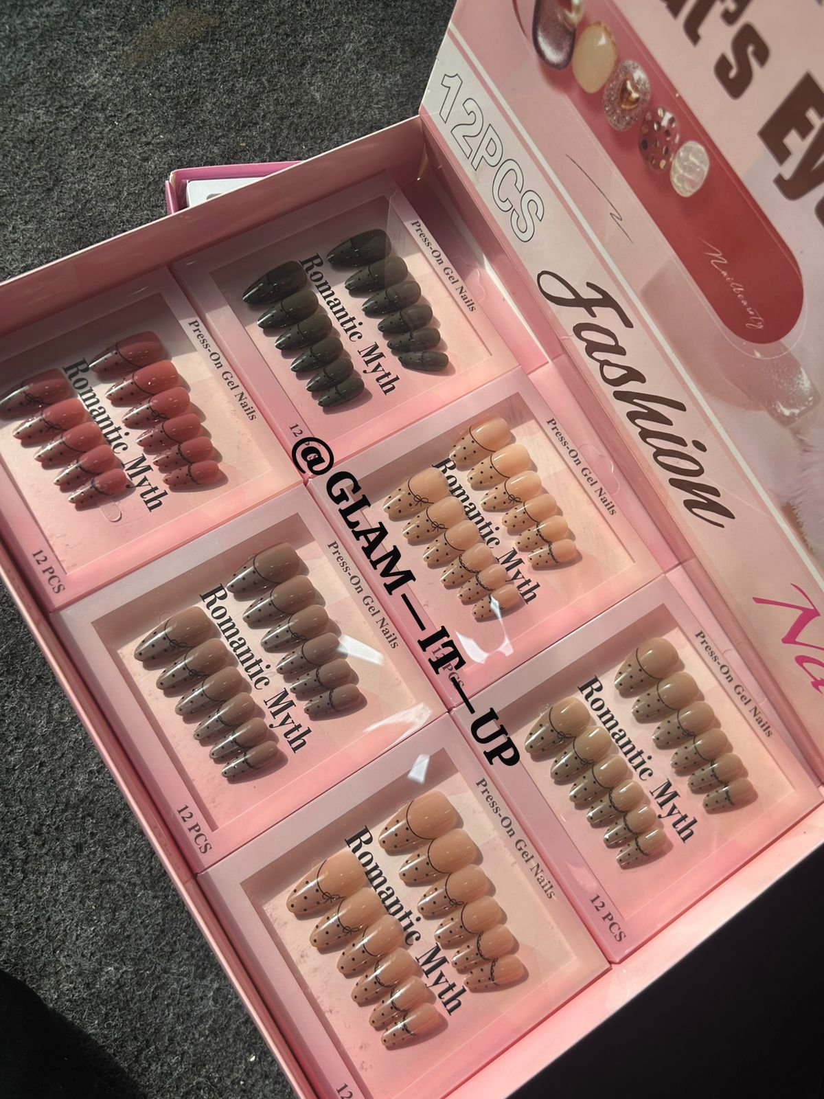 CAT EYE BOW PRINTED NAILS