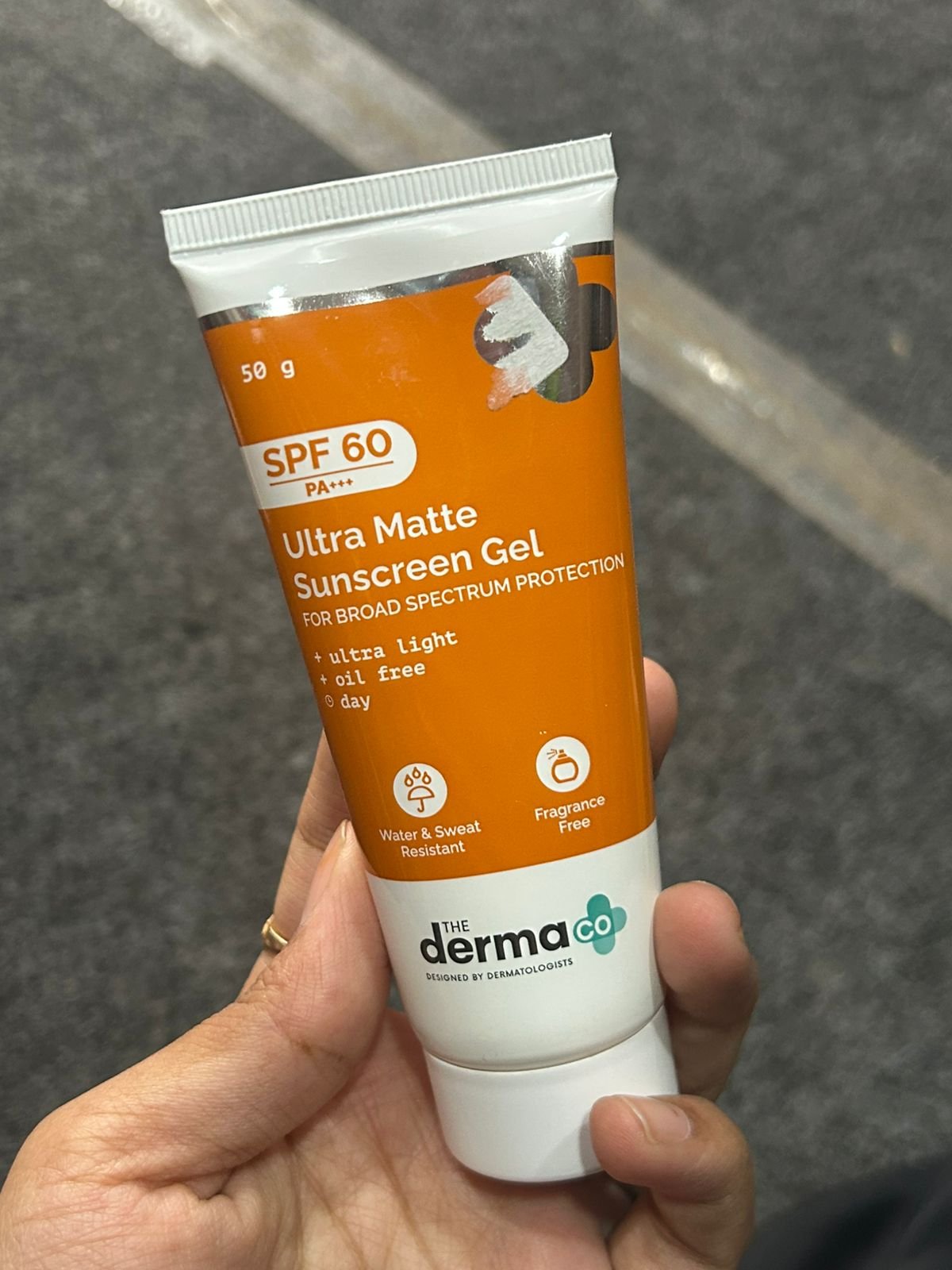 DERMA CO ULTRA MATT SUNSCREEN GEL 50 GRAMS (SPF 60)